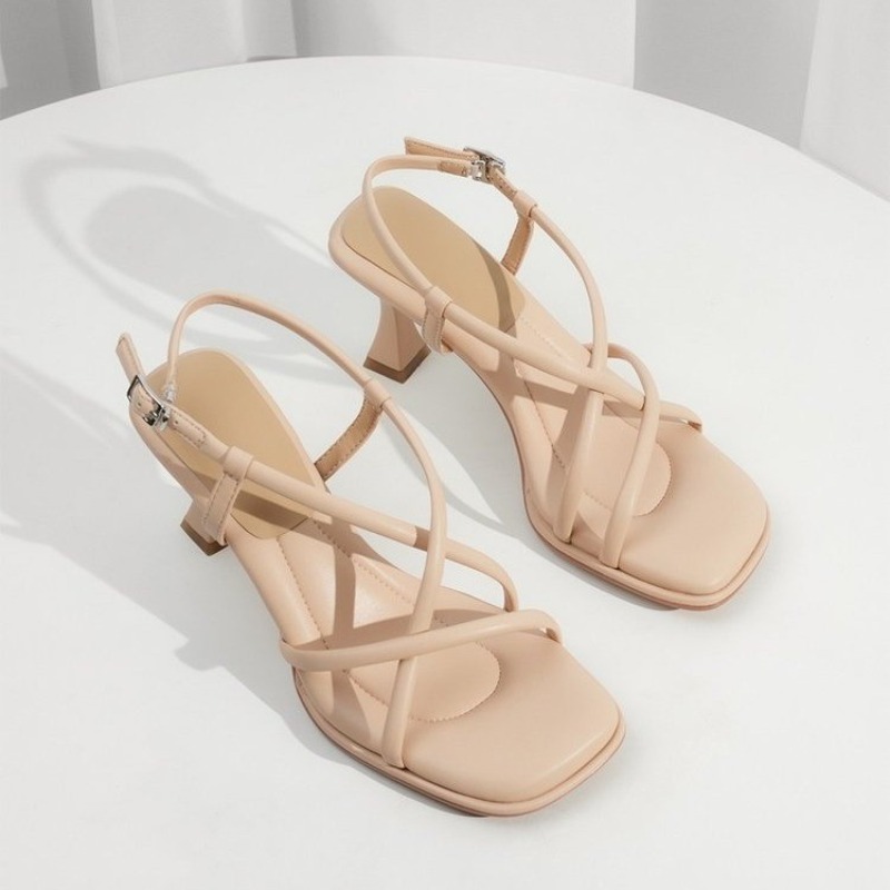 Sandalias de tacón grueso con  - Women Shoes Zara reseña y precio